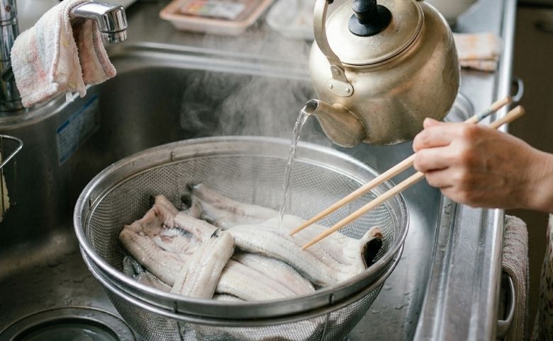 うなぎの湯通し
