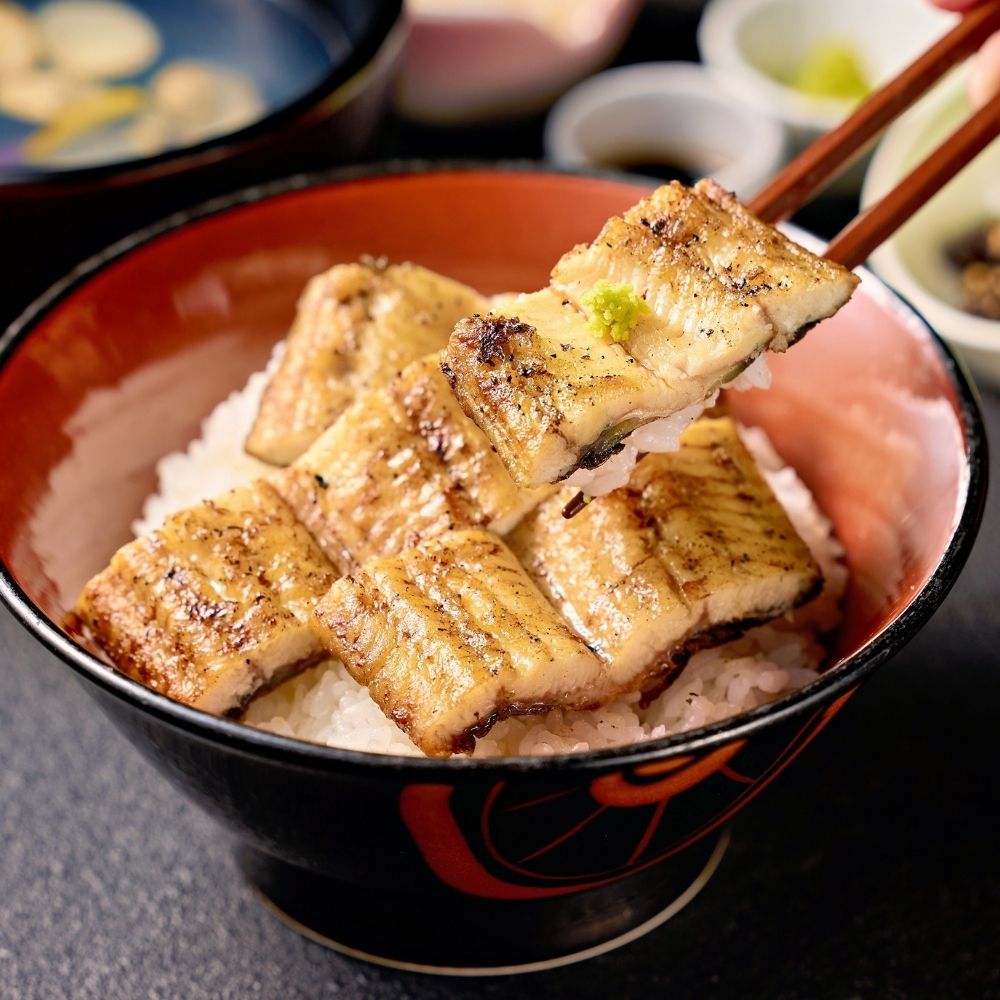 山美世の白焼きうな丼