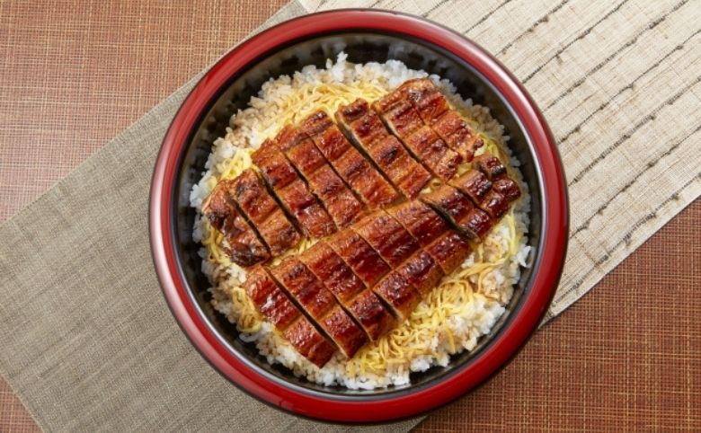ひつまぶしとうな重の違いとは?発祥や食べ方の作法手順を徹底解説